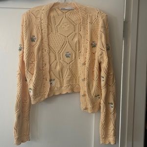 Zara small yellow knit sweater